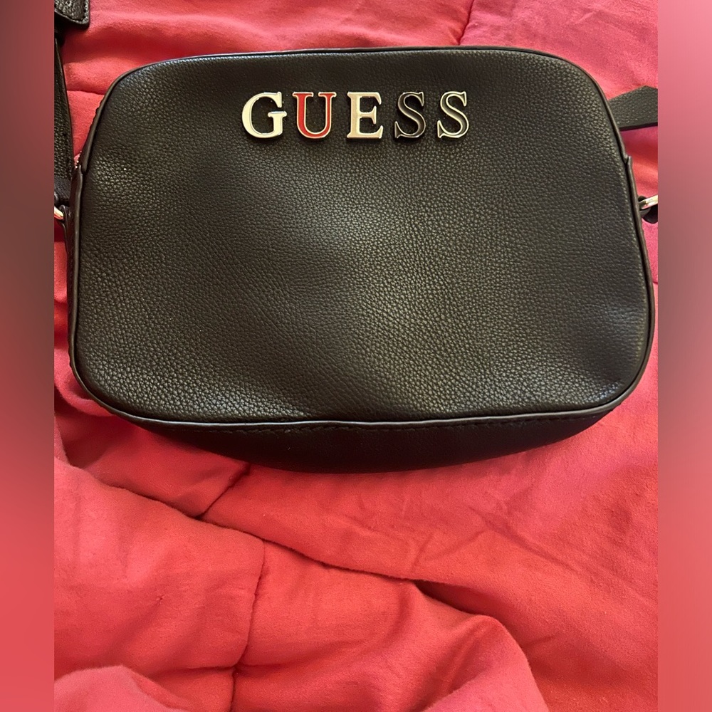 Black Guess shoulder/crossbody with adjustable strap
